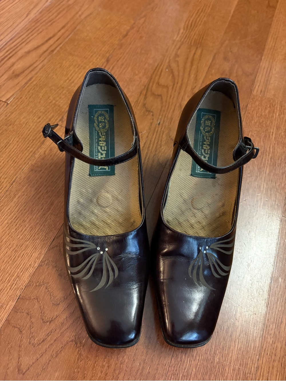 Tafuku Japanese Made Leather Heels in Dark Brown